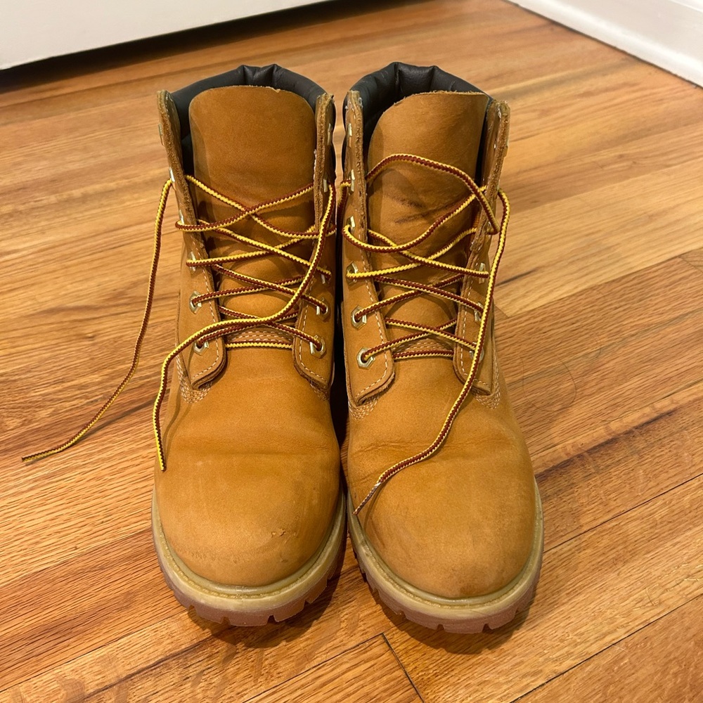 Original color timberland women’s boots